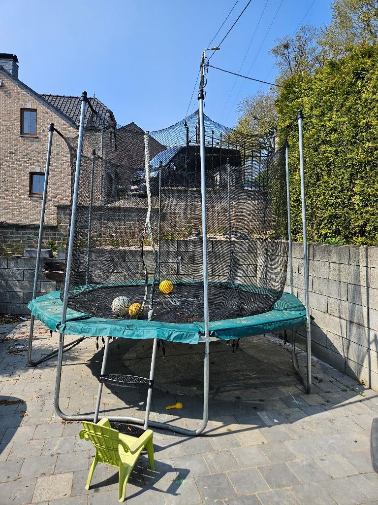 Trampoline, Ophalen, Zo goed als nieuw