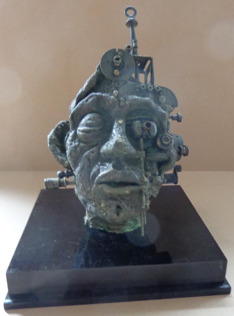 ROGER VAN BELLEGHEM / INDUSTRIEEL HOOFD / SCULPTUUR H= 36cm, Statue, Gips, Homme, Enlèvement