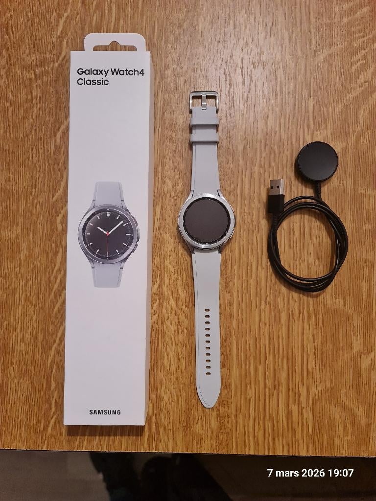 Samsung Galaxy Watch4 Classic 46 mm Silver, Enlèvement ou Envoi, Utilisé, Samsung, Android