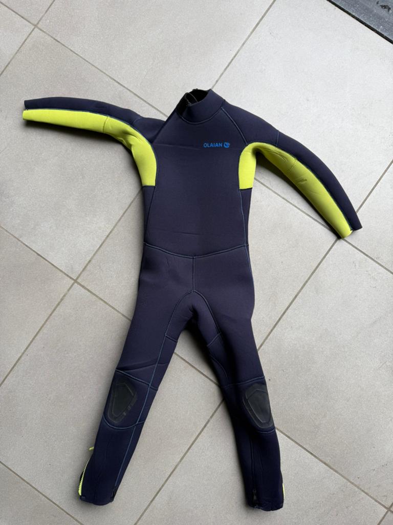 Wetsuit enfants 6-7ans neoprene, Watersport en Boten, Watersportkleding, Ophalen, Zo goed als nieuw