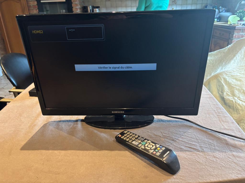 Television samsung, 40 à 60 cm, HD Ready (720p), Enlèvement, Utilisé
