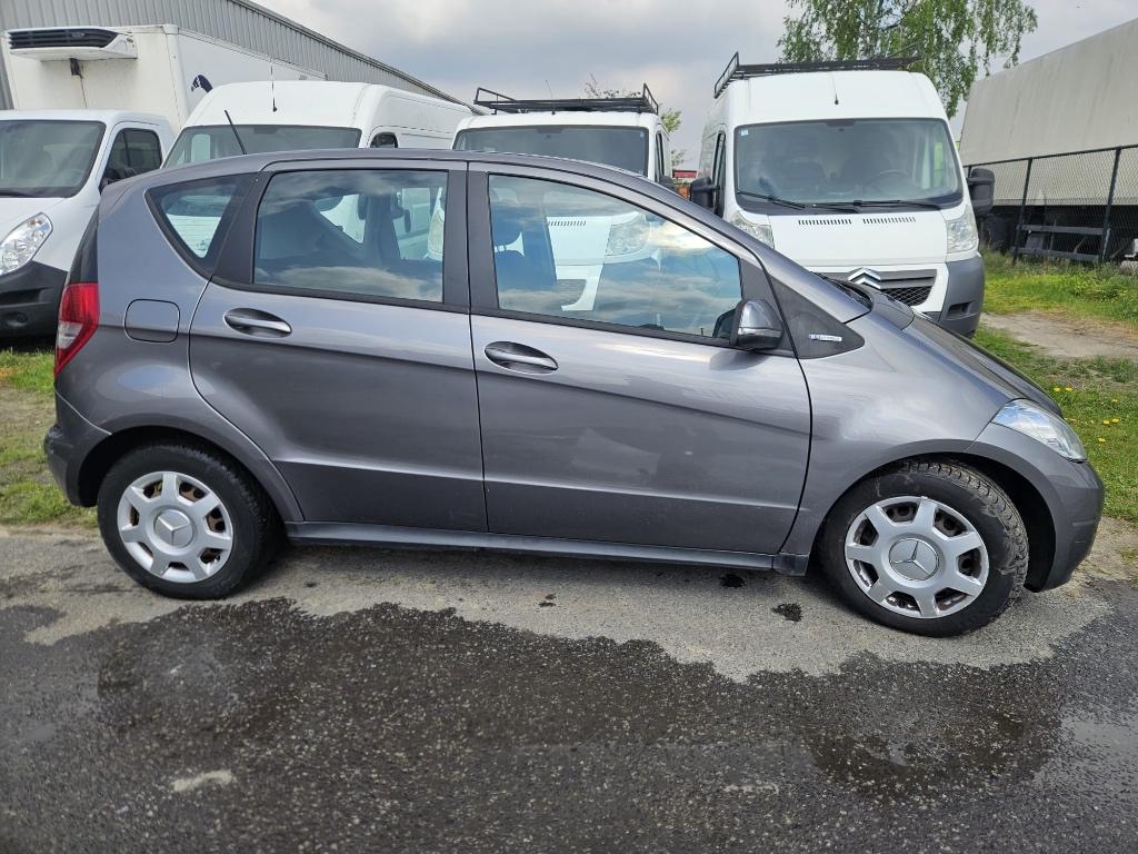 Mercedes A160cdi bj:2012, 207000km euro 5, Auto's, Mercedes-Benz, Voorwielaandrijving, Zwart, 4 cilinders, Bruin