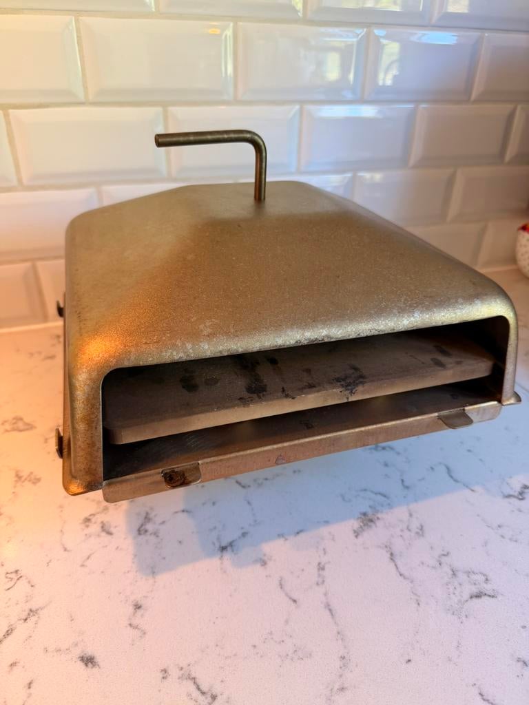 Green mountain grill GMG pizza insert, Enlèvement, Comme neuf