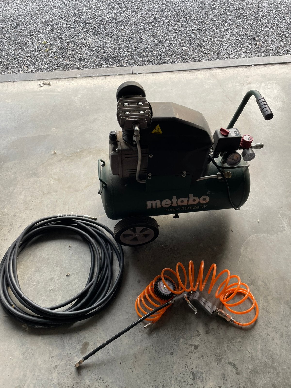 Compresseur Metabo Hobby 24 L, Bricolage & Construction, Compresseurs, Enlèvement, Comme neuf