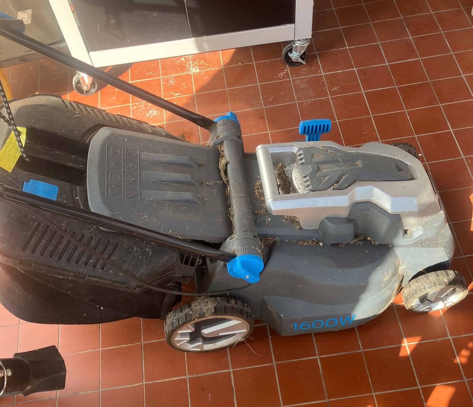 Elektrisch grasmachine, Tuin en Terras, Ophalen, Gebruikt, Elektrische grasmaaier