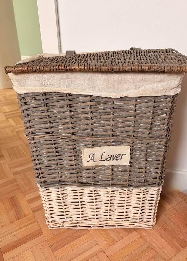 panier  en osier pour linge, Maison & Meubles, Accessoires pour la Maison | Plataux & Paniers, Comme neuf, Panier, Osier, Enlèvement ou Envoi