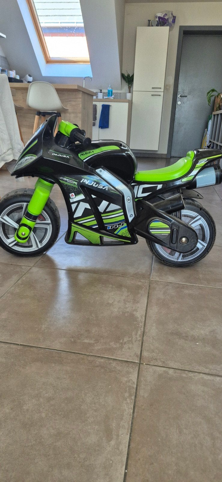 Moto enfant, Enlèvement