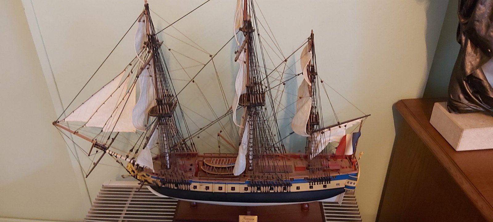 magnifique bateau, Timbres & Monnaies, Enlèvement