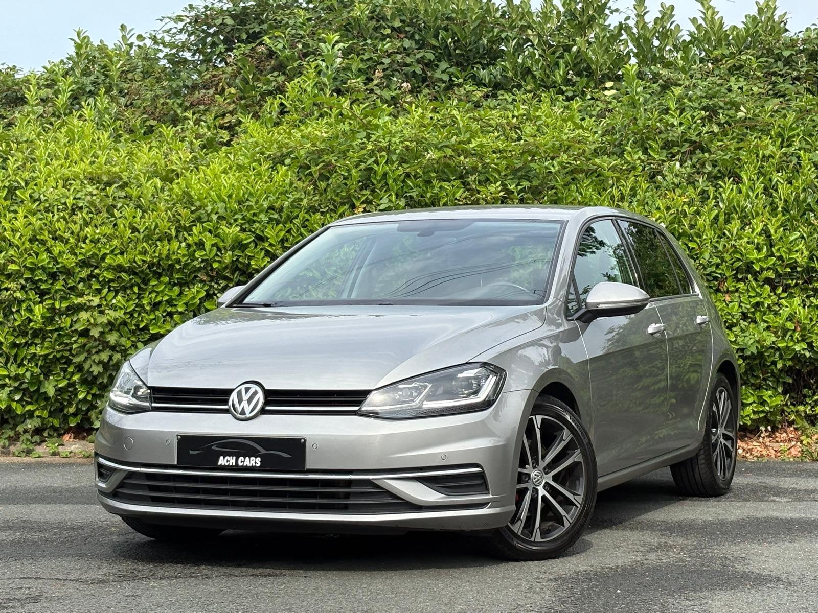 Volkswagen Golf 7.5 1.4 Essence  Automatique 2017 €6b fullop, 121 g/km, Argent ou Gris, Achat, Euro 6