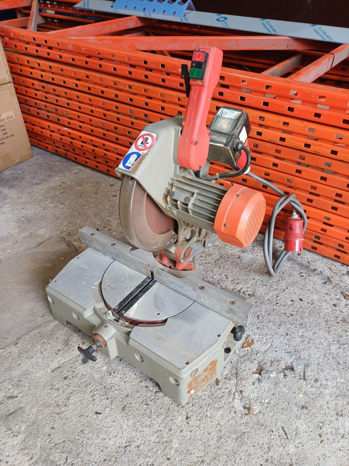 zaagmachine, Ophalen, Afkortzaag