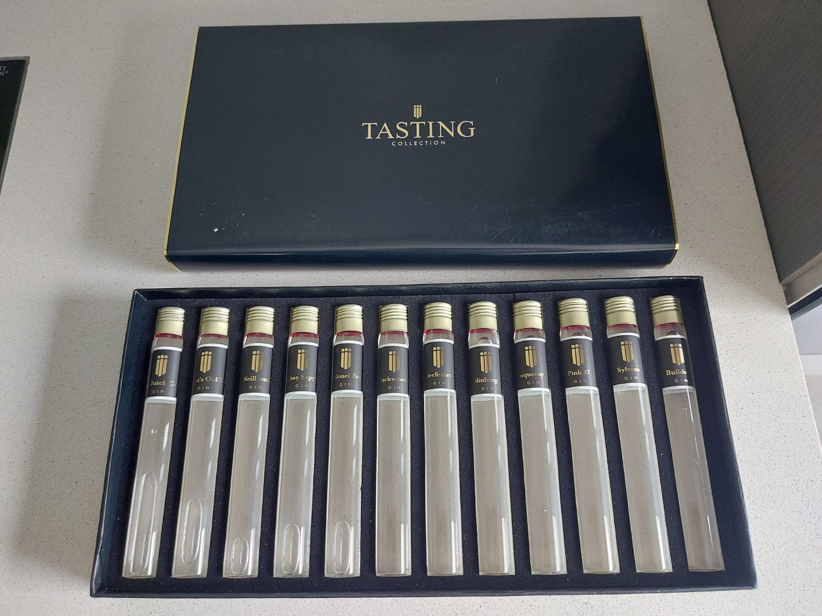 Gin tasting collection, Ophalen