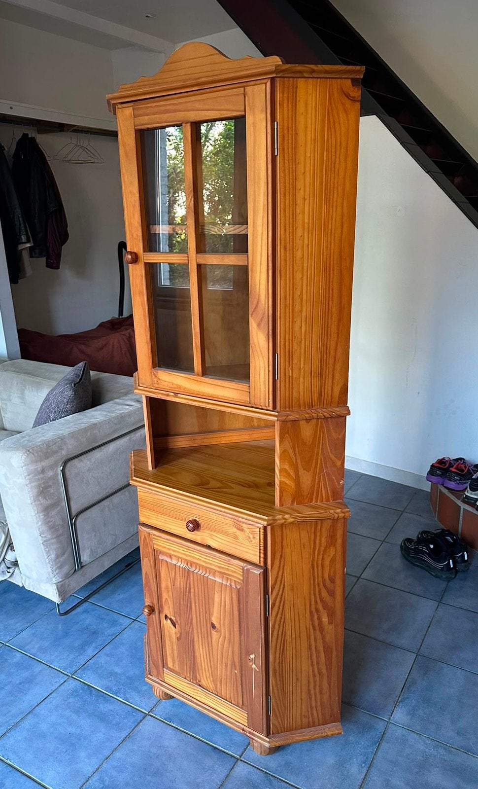 Houten vitrinekast met lade, Ophalen, Gebruikt