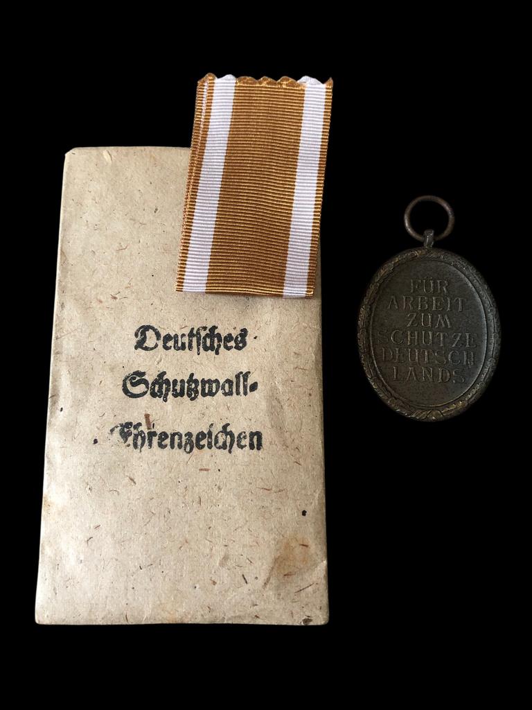 WW2 Duitse schutzwall medaille, Ophalen of Verzenden