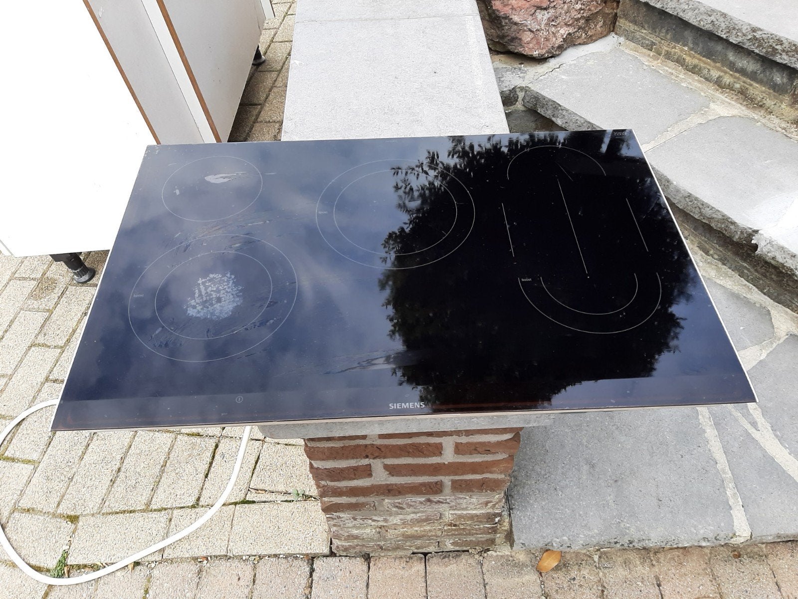 Vitrokeramisch vuur, Elektronische apparatuur, Ophalen