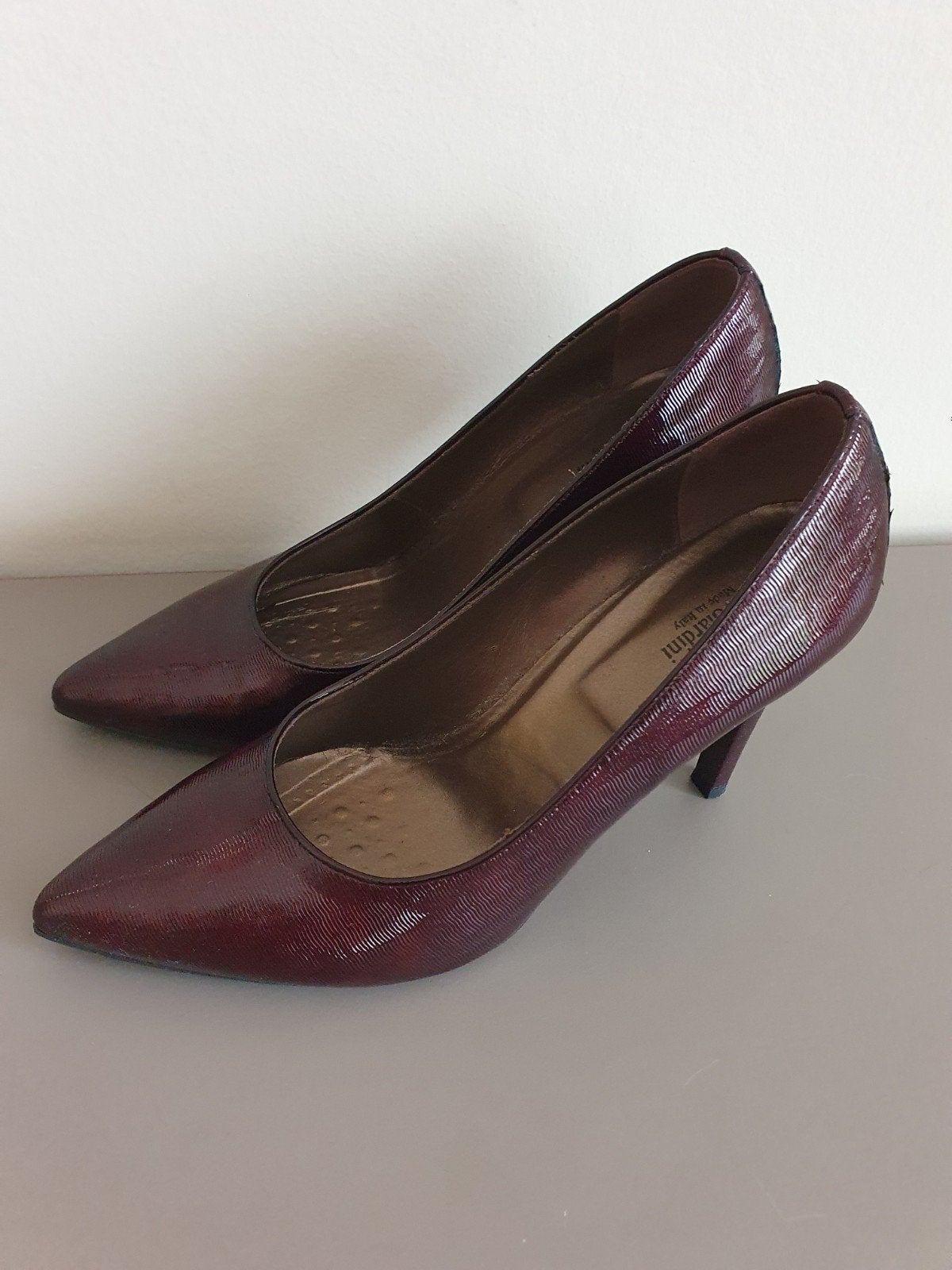 Pumps wijnrood maat 39, Enlèvement ou Envoi, Autres couleurs, Escarpins, Comme neuf