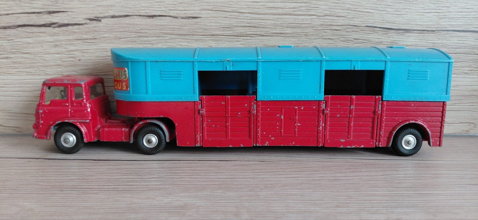 Tracteur Corgi Toys Bedford et box à chevaux articulé, Enlèvement ou Envoi, Utilisé, Bus ou Camion, Corgi