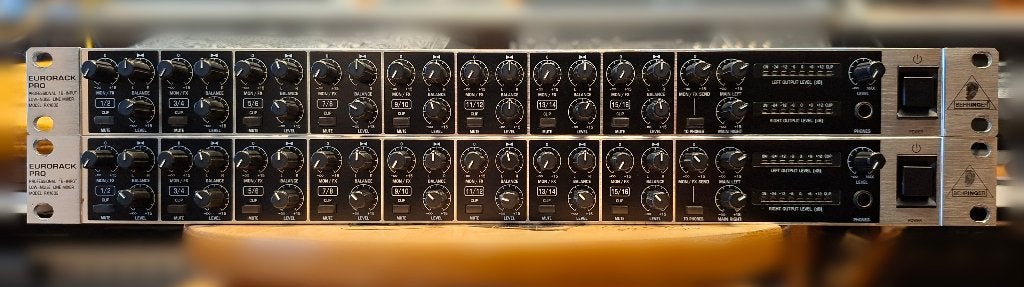 Behringer Eurorack Pro RX1602 (2 stuks), Muziek en Instrumenten, Ophalen, Gebruikt, 10 tot 20 kanalen