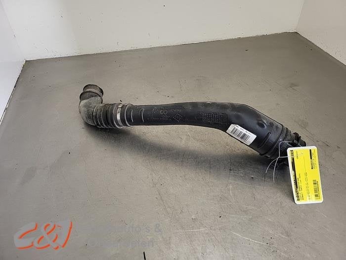 Tube de remplissage réservoir à essence d'un Renault Trafi, Autos : Pièces & Accessoires, Systèmes à carburant, Renault, -, 3 mois de garantie