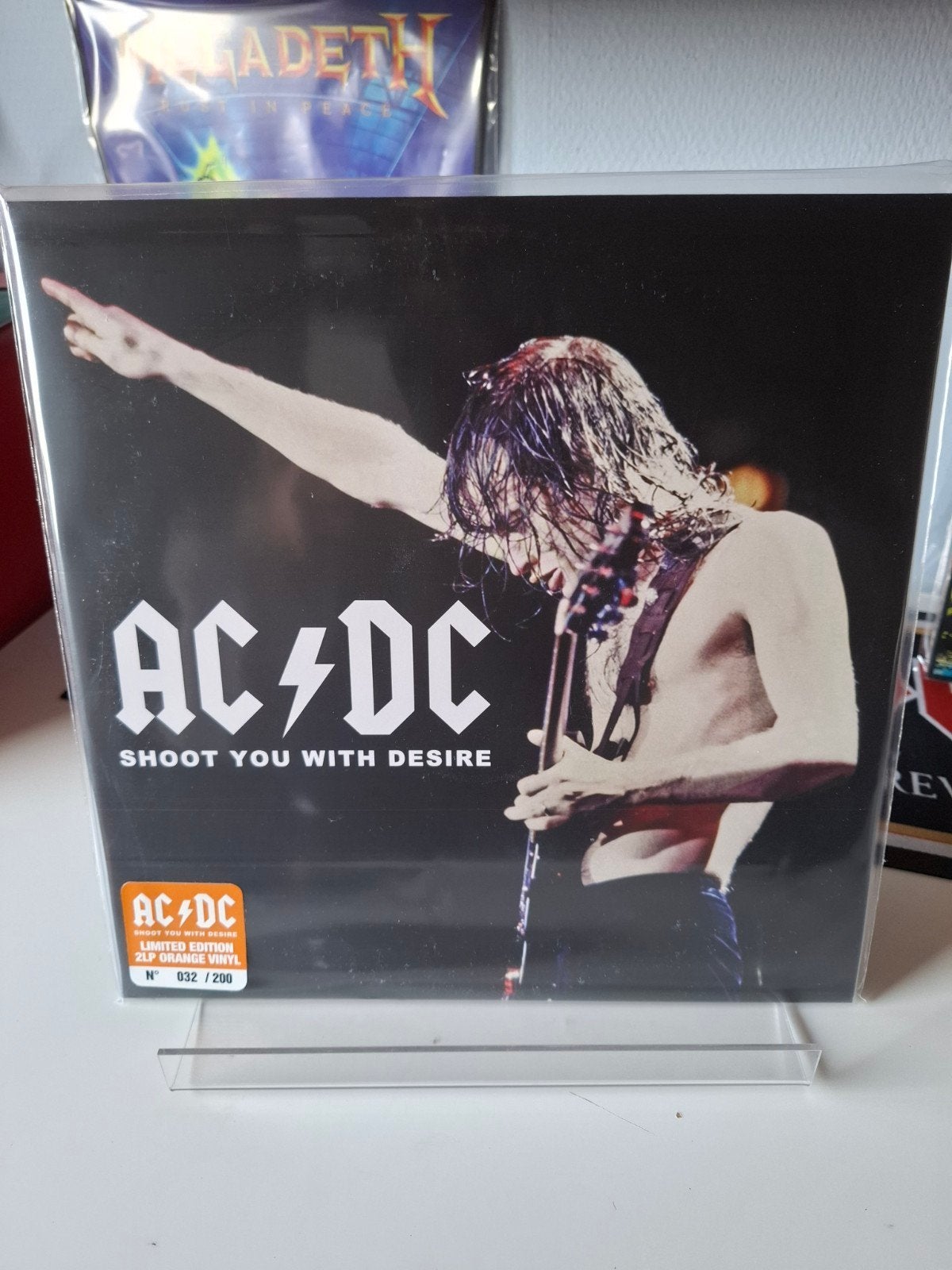 AC/DC -Shoot you with desire, Enlèvement ou Envoi
