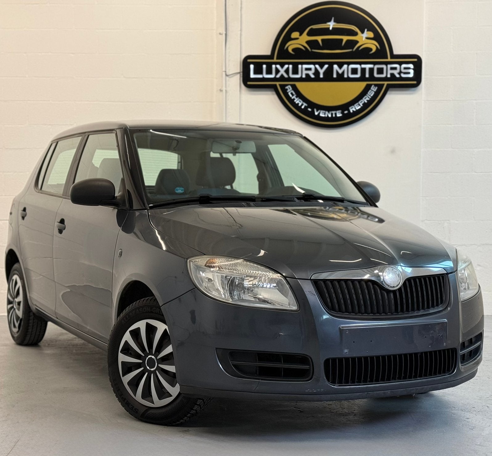 SKODA FABIA 1.2 ESSENCE *CARNET COMPLET* CT OK, Autos, Achat, Entreprise, Boîte manuelle, Entretenue par le concessionnaire