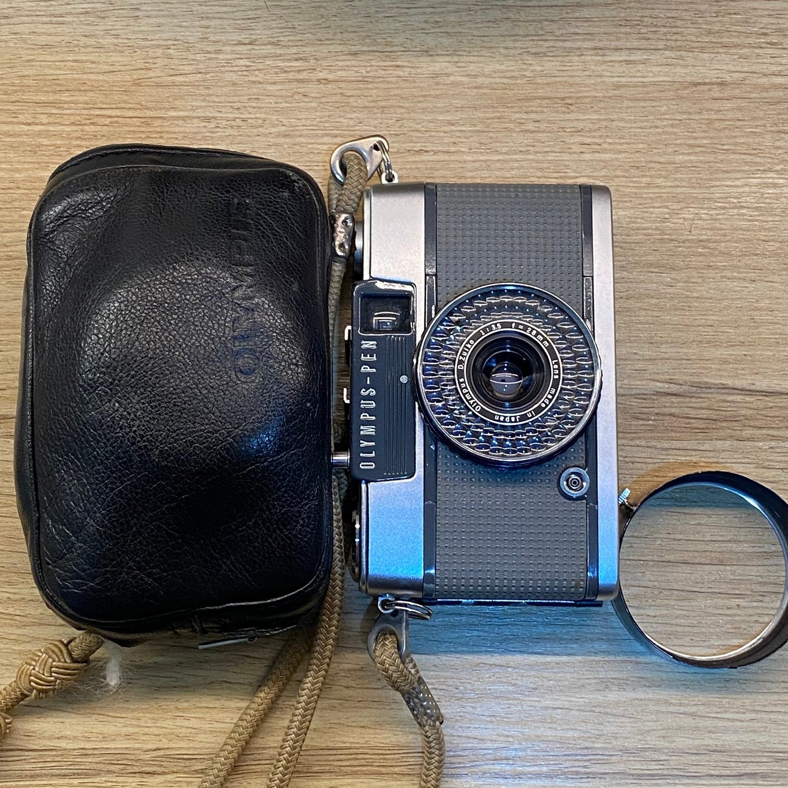 Olympus Pen EE-2, D. Zuiko 28mm f3.5, half frame *comme neuf, Enlèvement ou Envoi, Comme neuf, Compact, Olympus