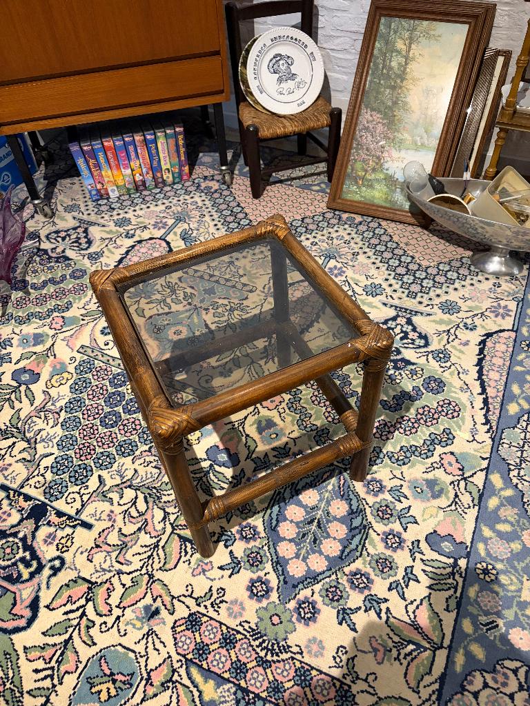 Vintage Rotan / Bamboe Bijzettafeltje met GlasplaatJaren 70, Ophalen, Minder dan 45 cm, Minder dan 55 cm, Gebruikt