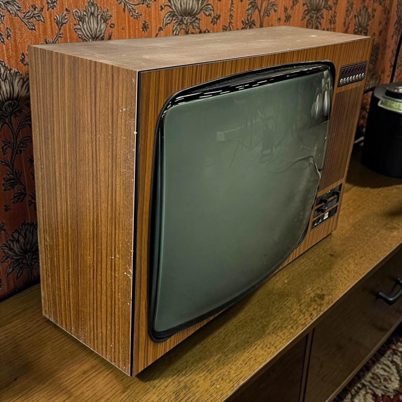 TV vintage en bois ITT : ne fonctionne pas, Antiquités & Art, Enlèvement
