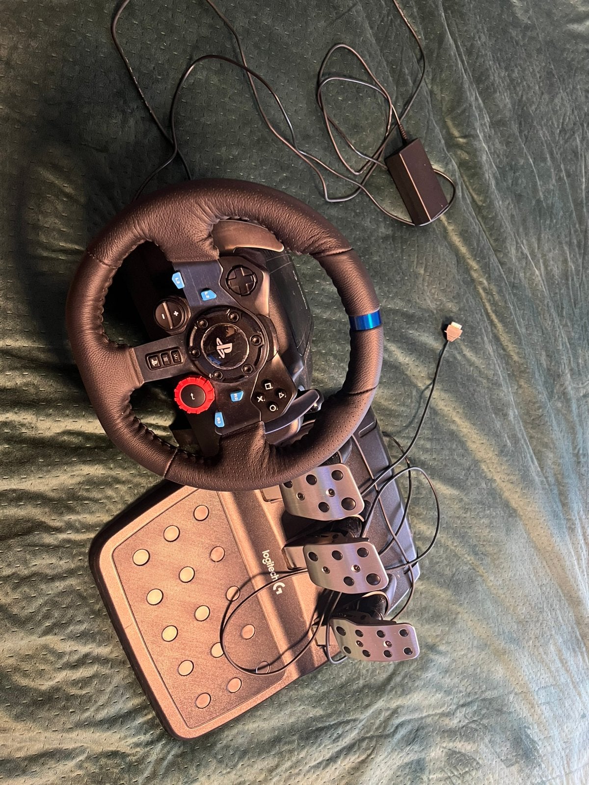 Logitech G29 Racestuur + Pedalen (PC / PlayStation), Volant de course, Retour de force, Comme neuf, Enlèvement