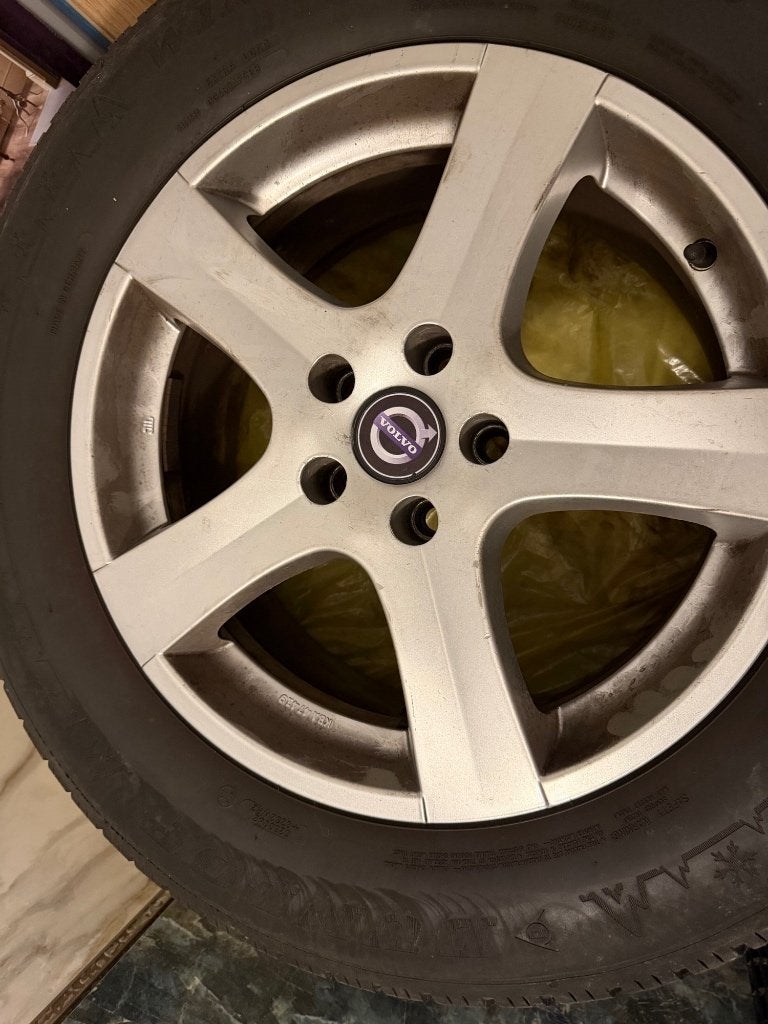 4 Dunlop 17" winterbanden en wielen voor Volvo, Auto-onderdelen, Ophalen, Gebruikt, Banden en Velgen, 17 inch