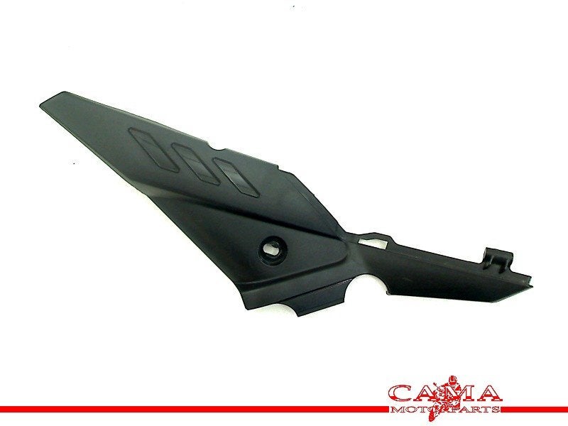 CADRE DE COUVERTURE GAUCHE Aprilia Shiver 750 2011- (SL750), Dhr. S. di Majo, Utilisé, Info@cama-motorparts.nl, P.J. Troelstraweg 8 8
3144 CX  MAASSLUIS, NL