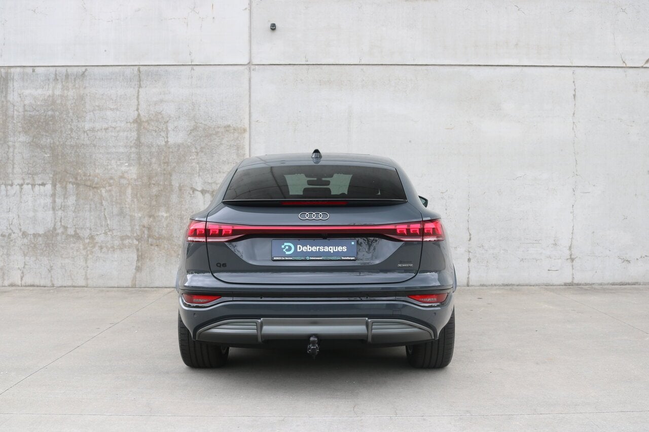 Audi Q6 e-tron S LINE | QUATTRO | 388PK | 100kWh | WARMTEPO, Auto's, Zwart, 0 kg, https://public.car-pass.be/vhr/60d45d8c-bd99-4618-a318-29049760a754