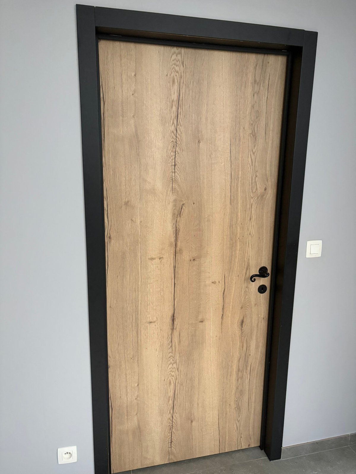 4x Bloc-porte intérieur fini Thys - 201,5x83cm + Kit Noir, Bricolage & Construction, Enlèvement, Comme neuf