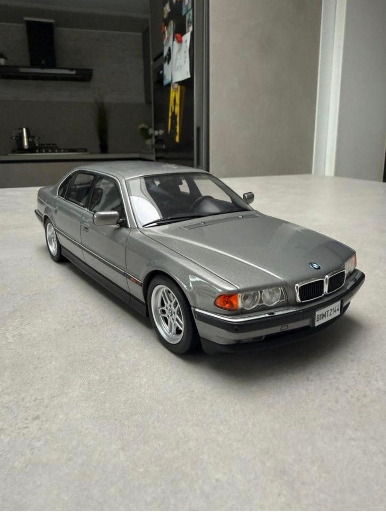 Ottomobile BMW E38 750il 1:18, Hobby & Loisirs créatifs, Voitures miniatures | 1:18, Enlèvement, Neuf, Voiture, OttOMobile
