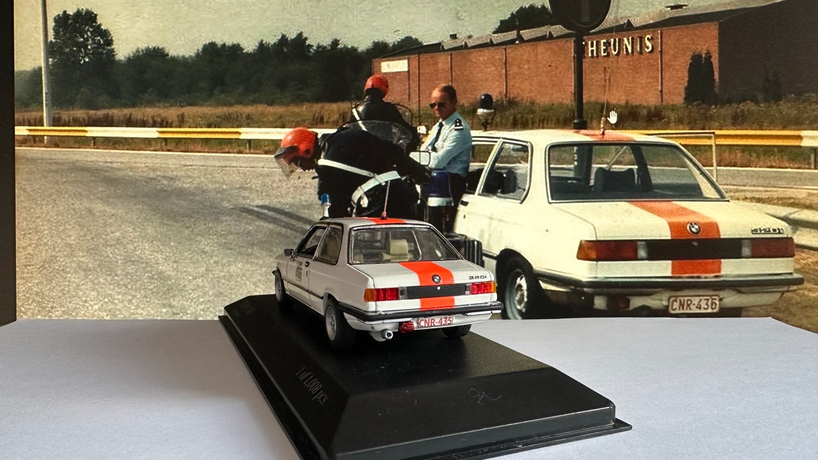 Minichamps BMW 320 gendarmerie rikswacht 1/43, Hobby & Loisirs créatifs, Voitures miniatures | 1:43, Utilisé, MiniChamps, Enlèvement