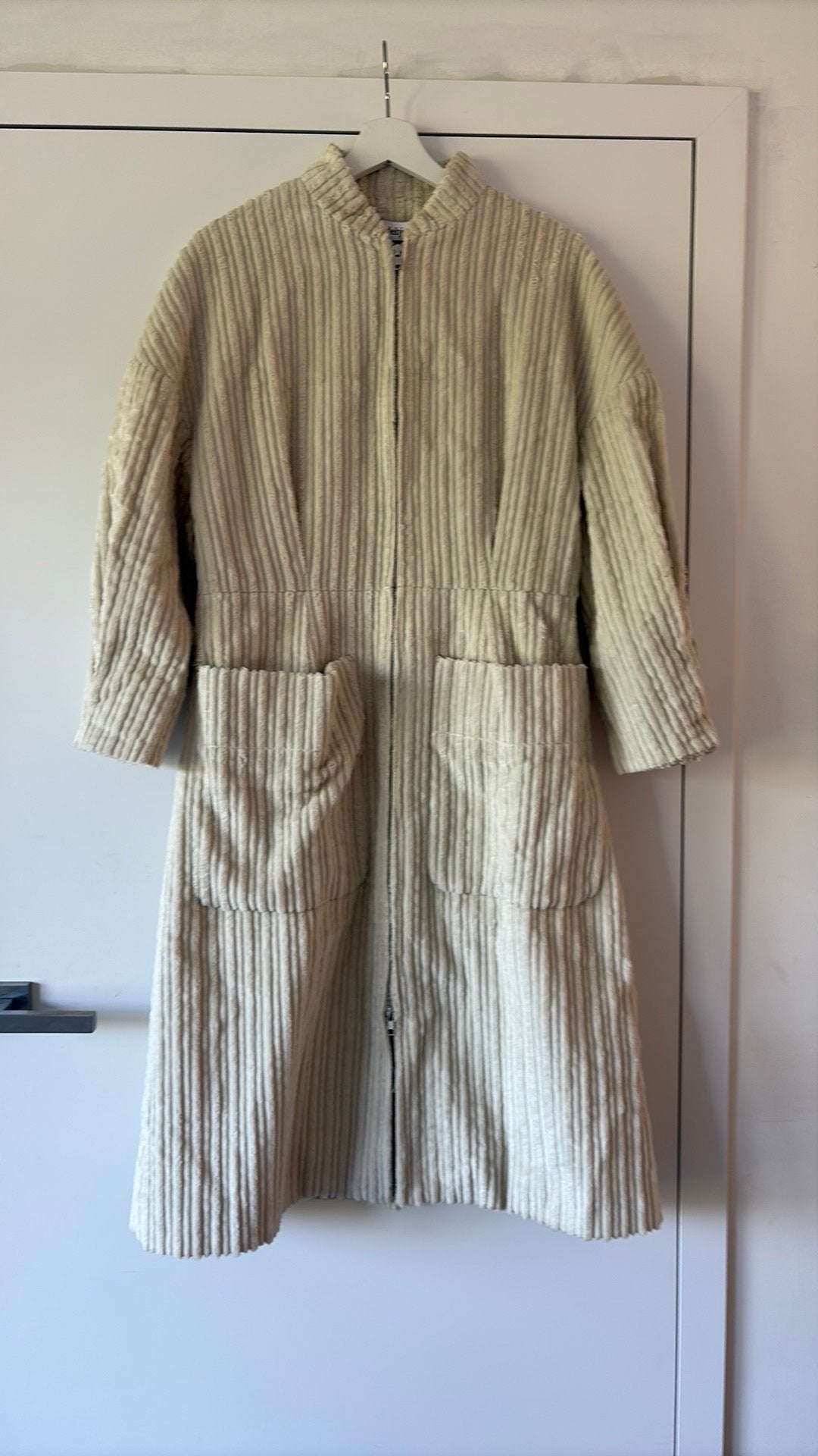 Ribfluwelen crémekleurige jas, Vêtements | Femmes, Enlèvement ou Envoi, Porté, Taille 36 (S)