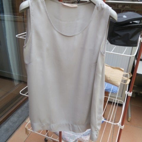 Topje zijde blauwgrijs Solochiara mt 38-40, Kleding | Dames, Maat 38/40 (M), Overige kleuren, Solochiara, Ophalen of Verzenden
