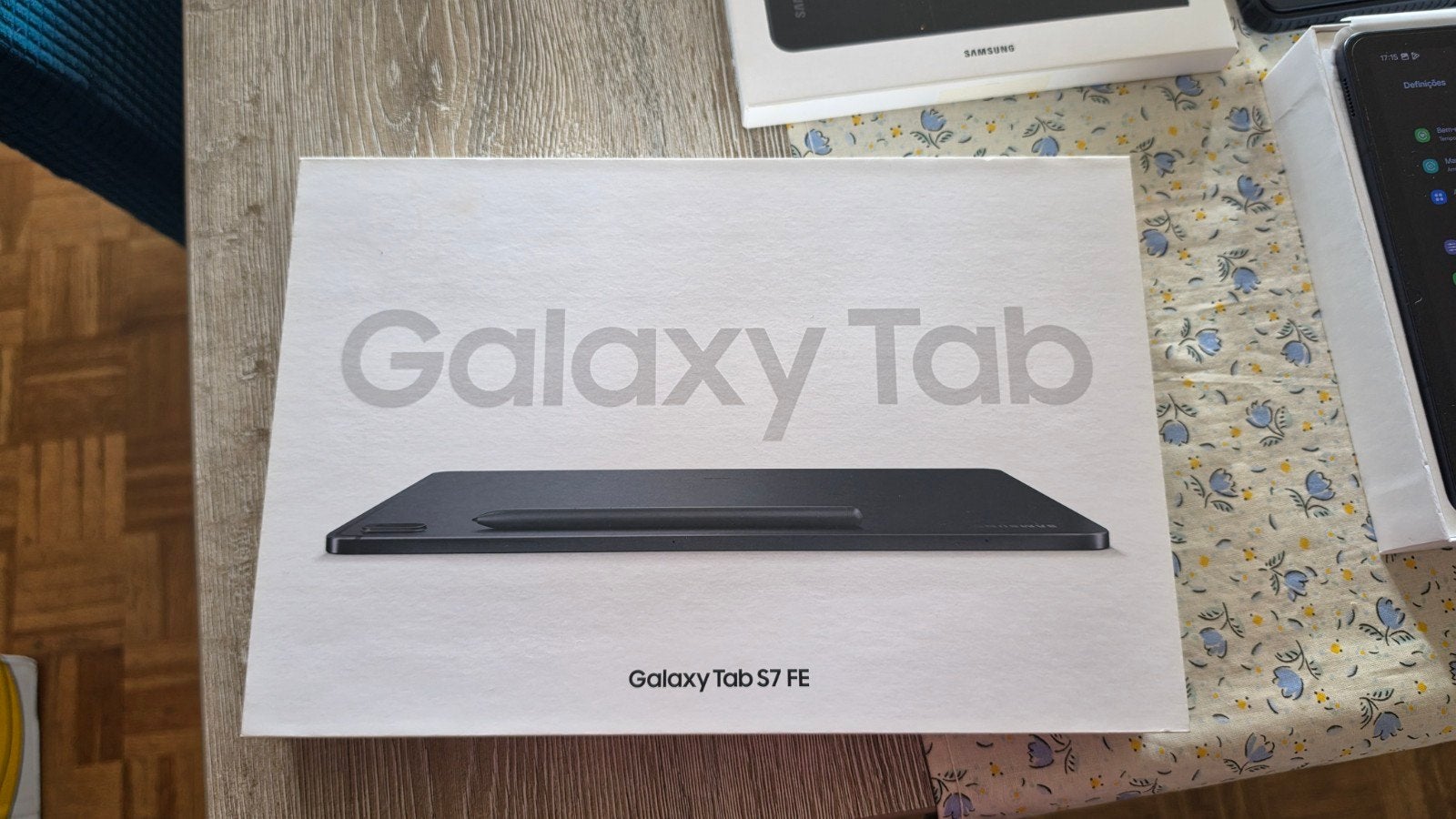 Samsung Galaxy Tab S7 FE + S Pen + 3 coques + câble (emballé, Informatique & Logiciels, Android Tablettes, Comme neuf, Wi-Fi, 12 pouces