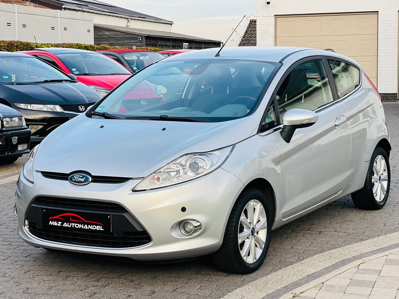 FORD FIESTA GHIA 1.25i || 65.000 KM !! || BENZINE || EURO 5, Auto's, Bedrijf, Fiësta, Parkeersensor, Euro 4