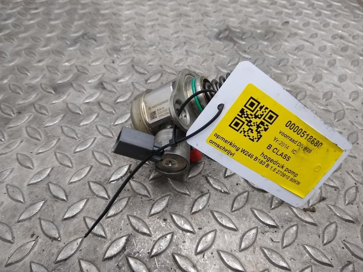MERCEDES B CLASS BRANDSTOF POMP VOOR DE INJECTOR 2700700501,, Enlèvement ou Envoi, Utilisé, ARN reconnu