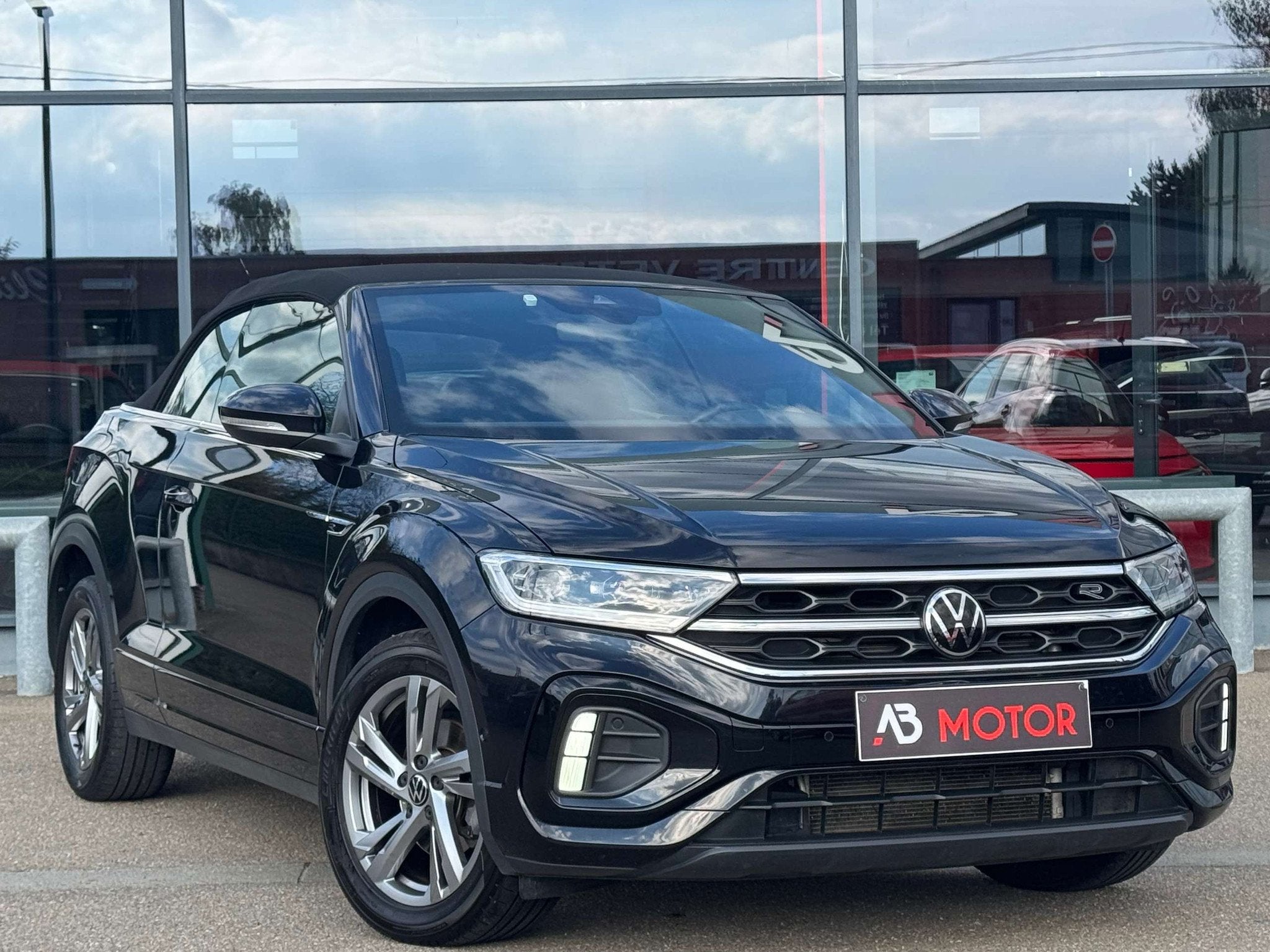 Volkswagen T-Roc Cabriolet 1.5 TSI R-LINE DSG ACC KEYLESS CO, Autos, Rouge, Achat, 110 kW, Entreprise