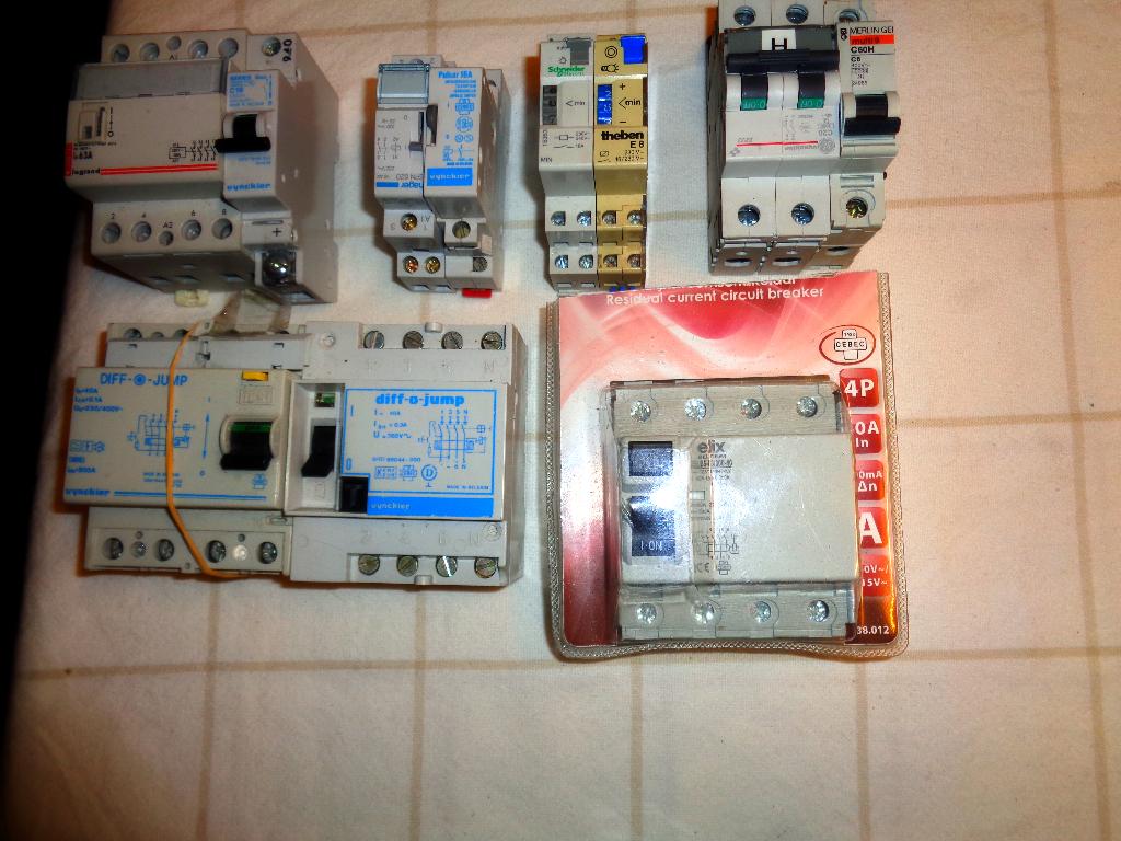 elektriciteits benodigheden vanweghe EINDE ZAAK, Ophalen, Zo goed als nieuw, Overige typen
