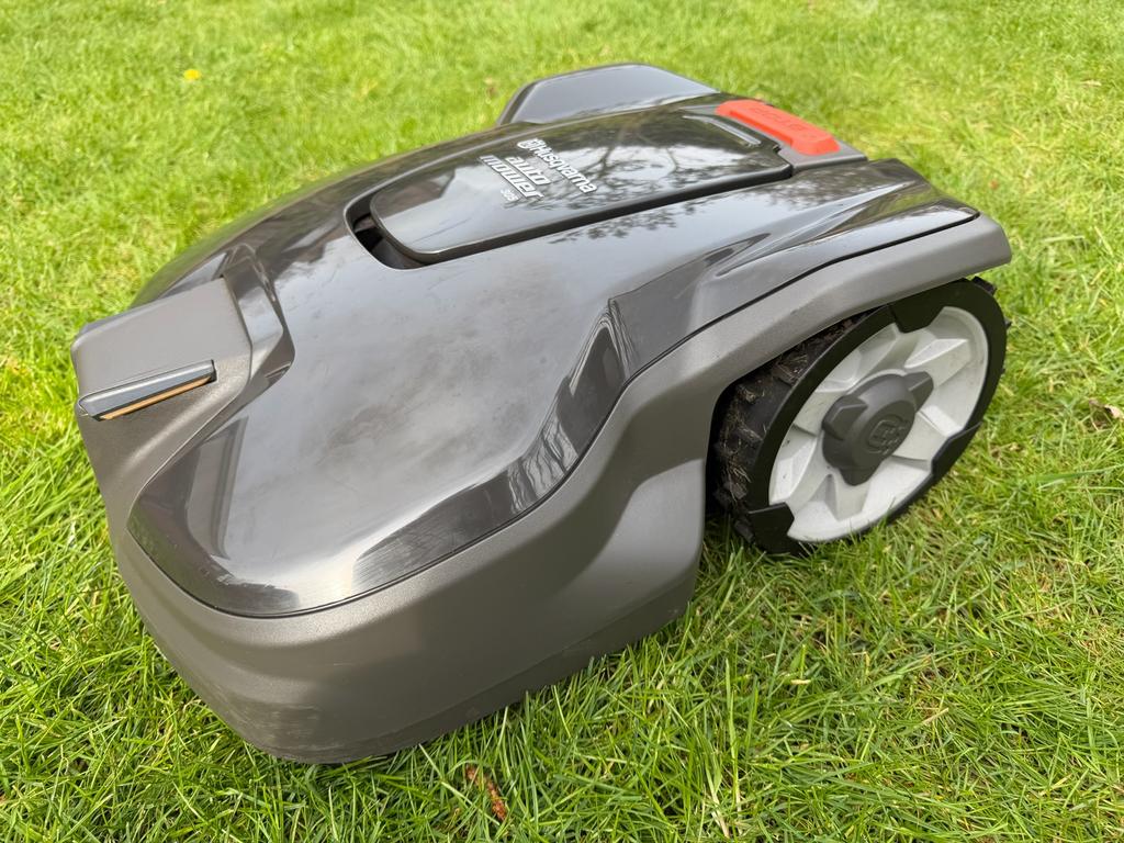 Husqvarna Automower 305 – Compact 600 m² (434 uren), Tuin en Terras, Ophalen of Verzenden, Zo goed als nieuw