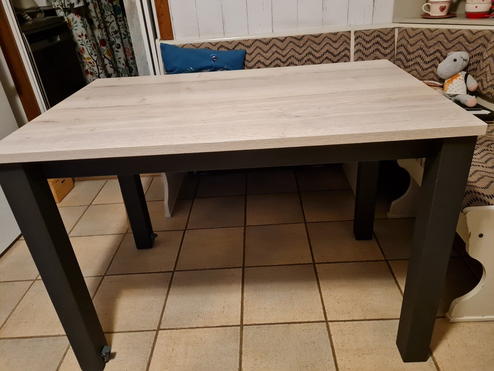 Te koop, Keukentafel, uitschuifbaar., Ophalen