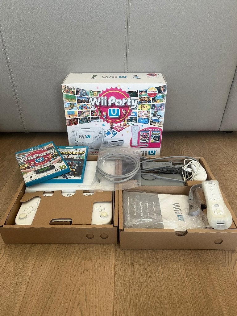 Wii U Party (met nunchuck), Games en Spelcomputers, Spelcomputers | Nintendo Wii U, Ophalen, Gebruikt, Met games