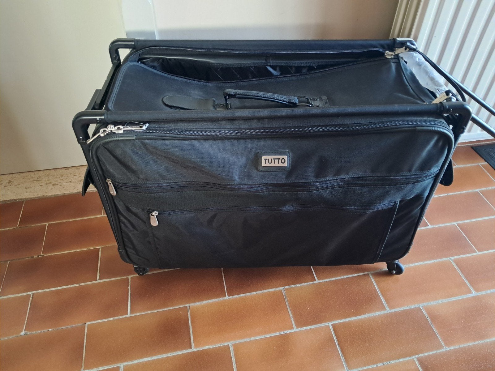 tutto trolley voor naaimachine, Ophalen, Zo goed als nieuw, Naaimachine, Overige merken