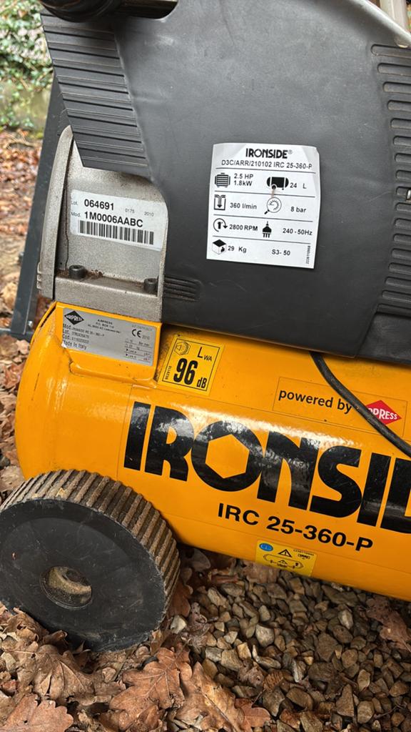 Compressor 24l 10bar, Doe-het-zelf en Bouw, Compressors, Ophalen, Gebruikt, 6 tot 10 bar, 200 tot 400 liter/min