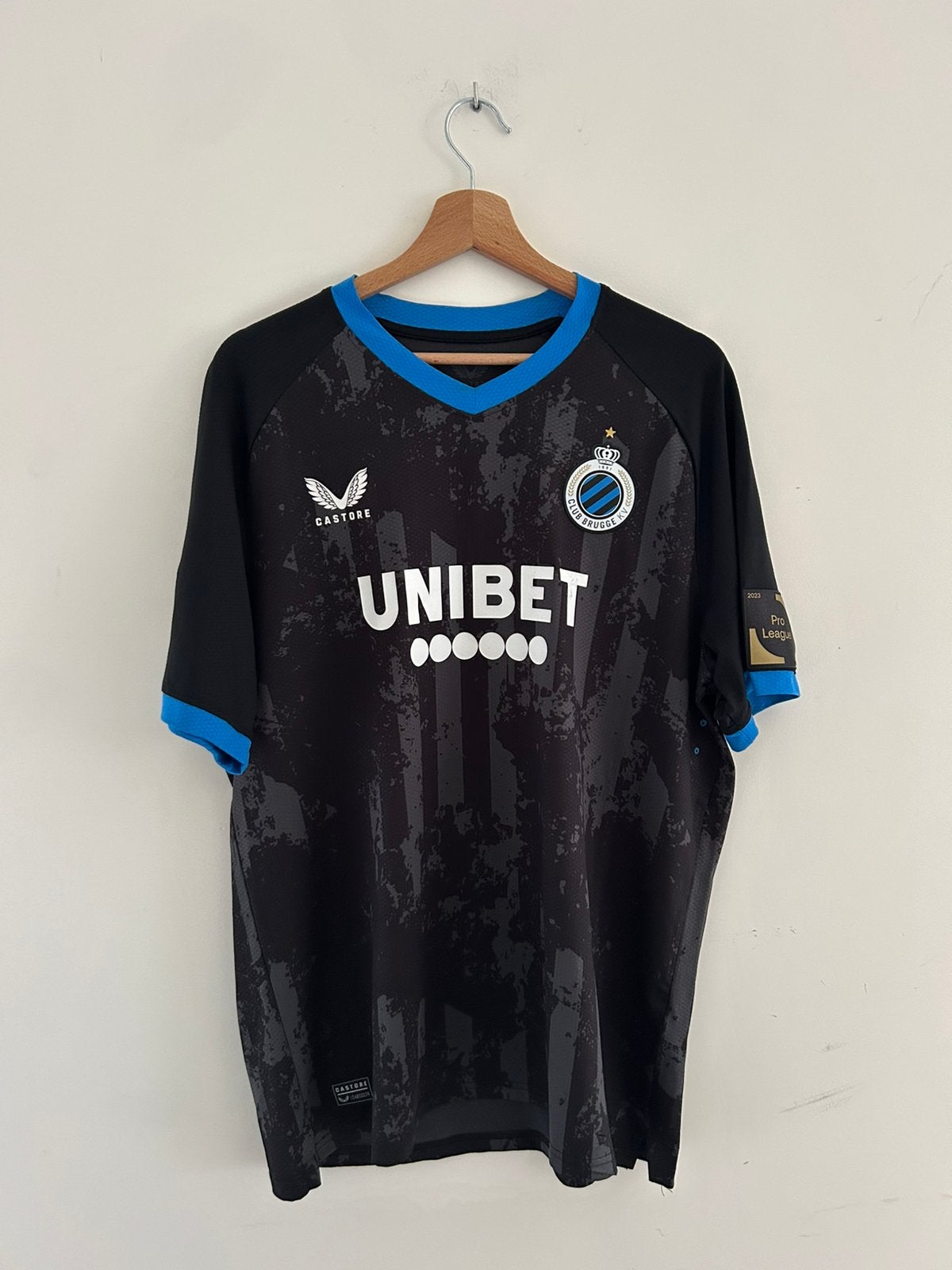 Raphaël Onyedika, porté par Matchworn, Collections, Enlèvement, Comme neuf, Maillot