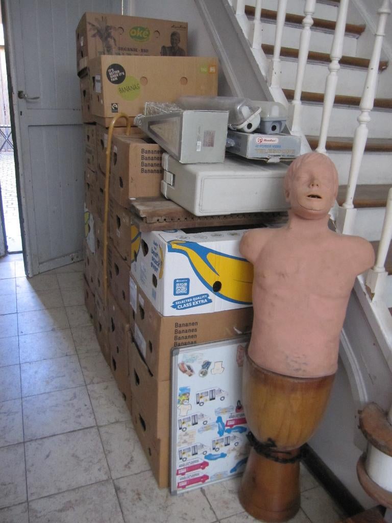 lot brocante, coffre, 22 caisses etc, en tout ou en partie, Enlèvement, Utilisé