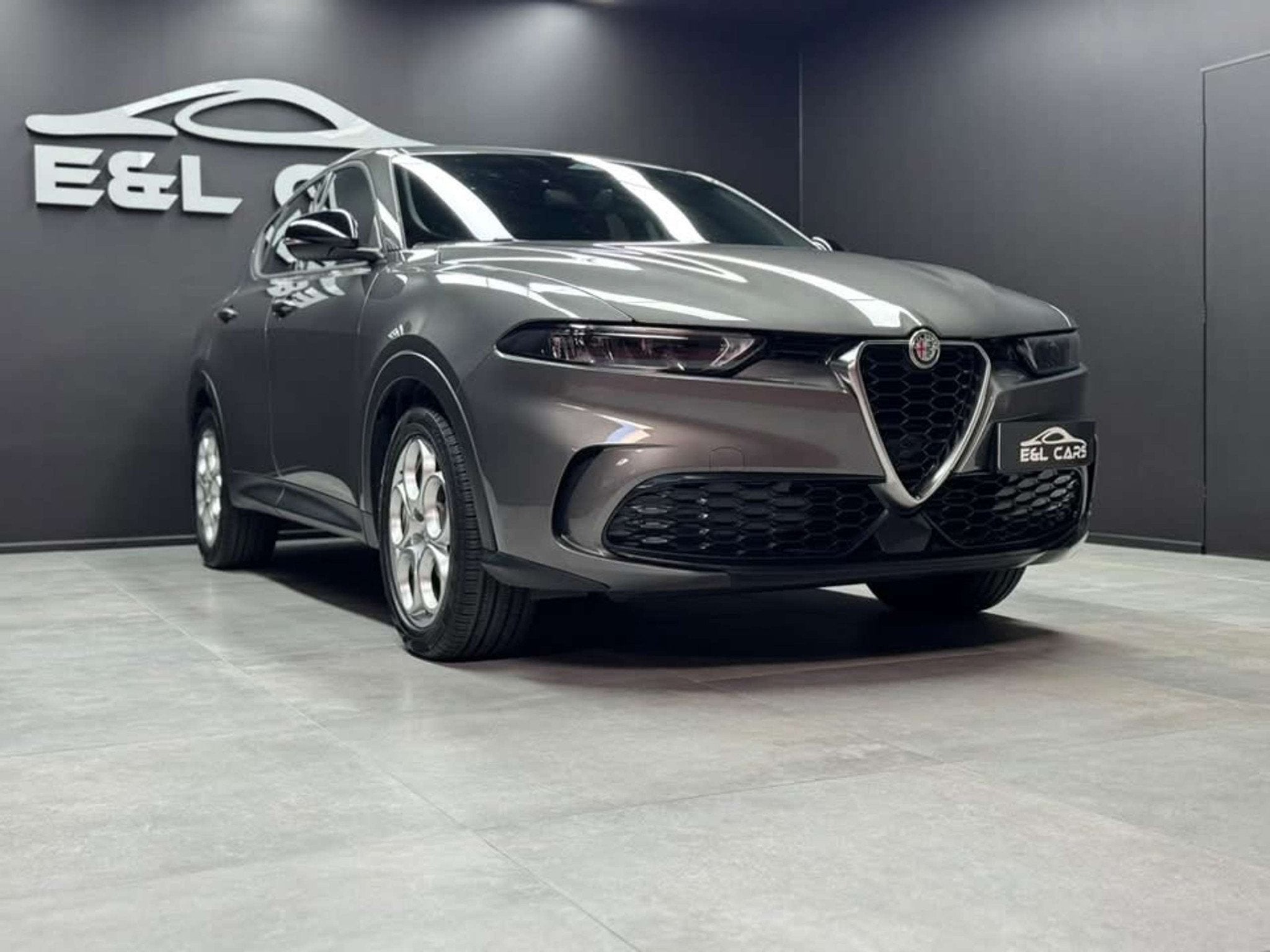 Alfa Romeo Tonale Tonale 1.6 DDCT *12 mois de garantie*, Auto's, Stof, Gebruikt, 4 cilinders, Lichtsensor