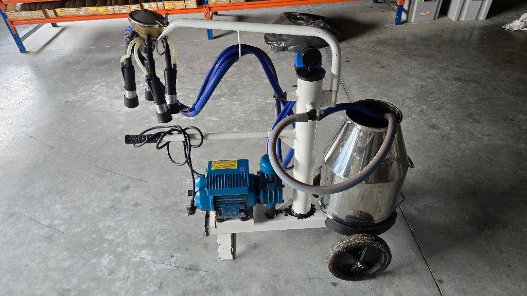 mobiele minimelker / melkmachine, Enlèvement, Utilisé